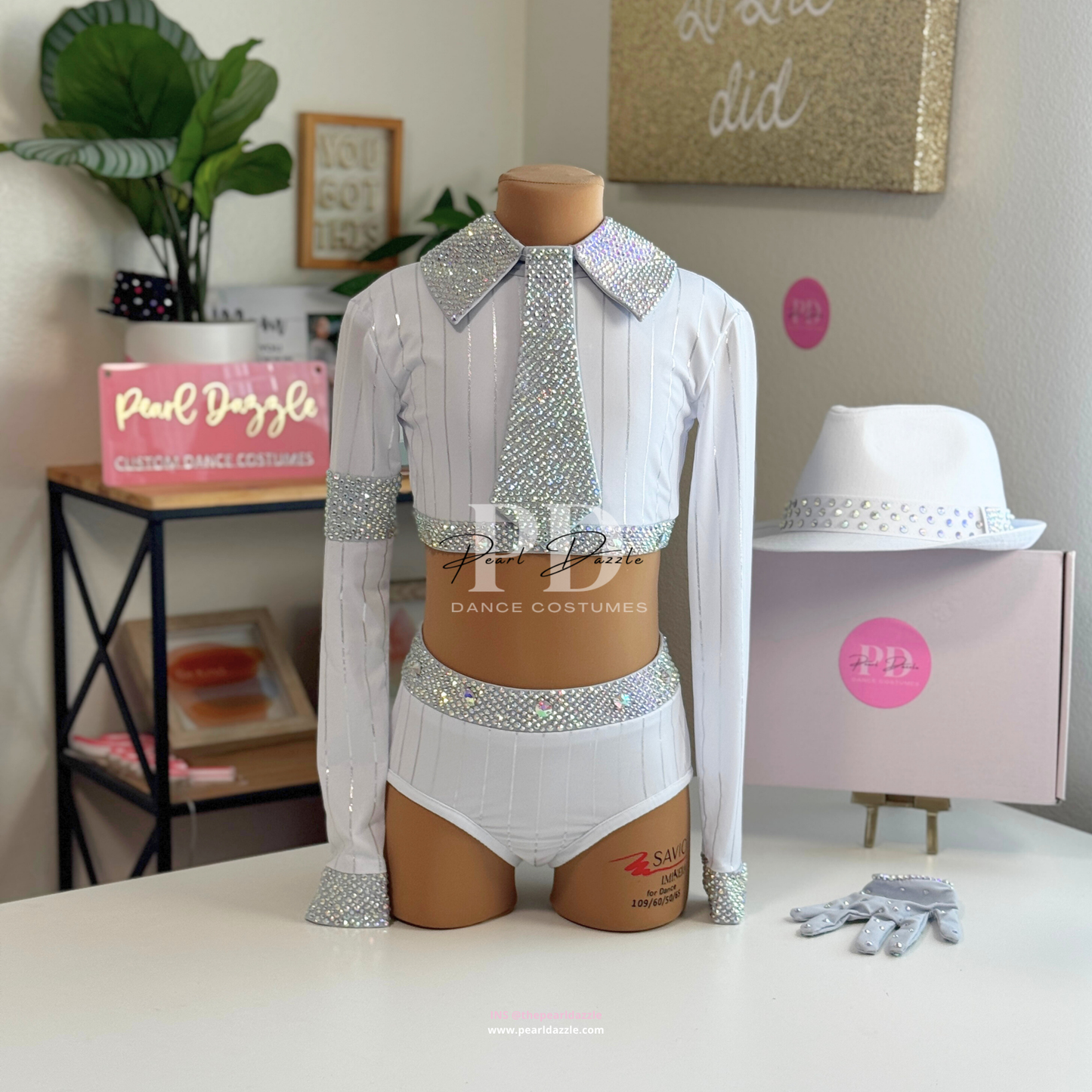 #2082 Booking -9.3 Smooth Criminal Jazz Costume
