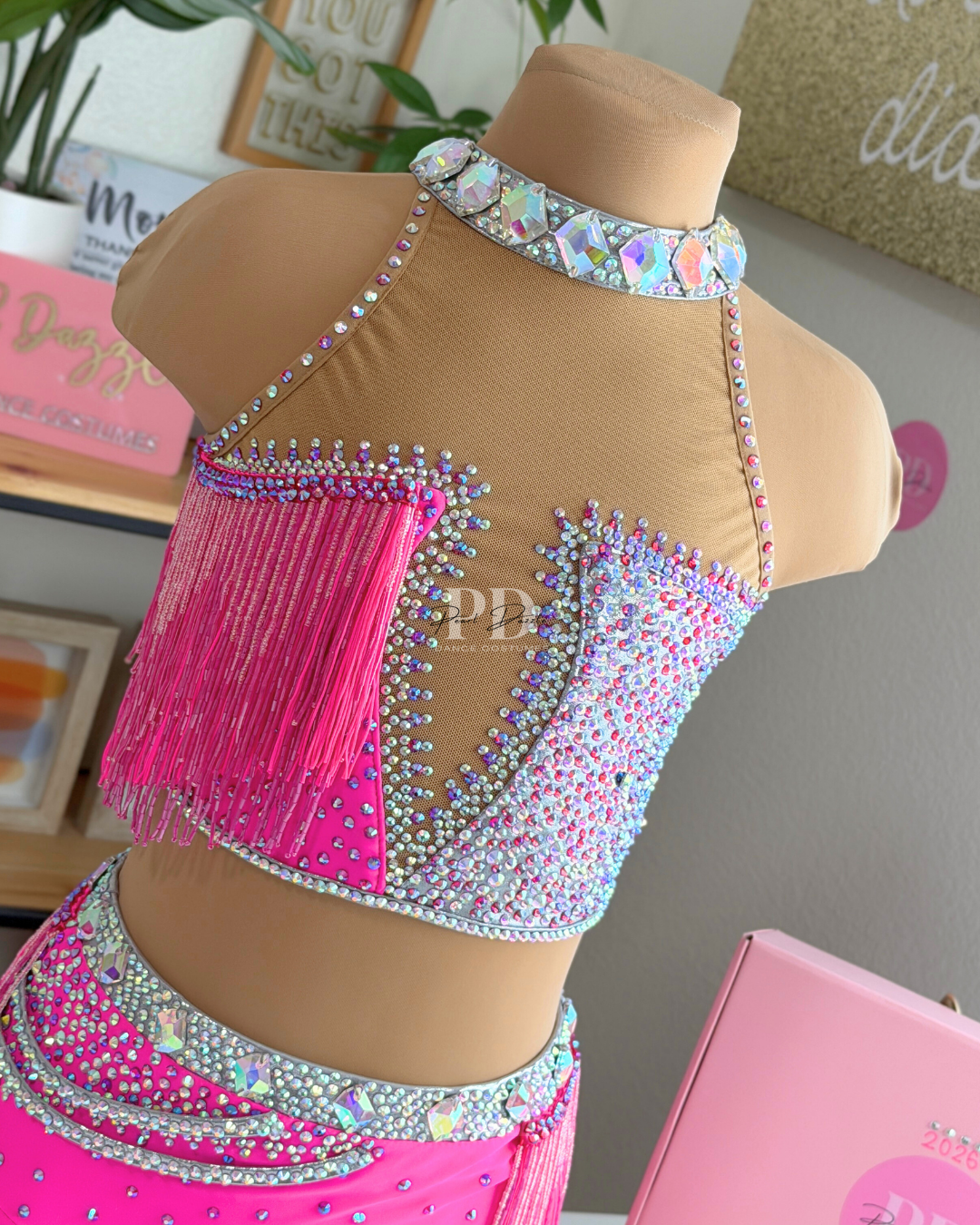Ready to Ship – CL/CXL(9-11Y) Sassy Fringe Neon Pink/Silver Jazz Costume