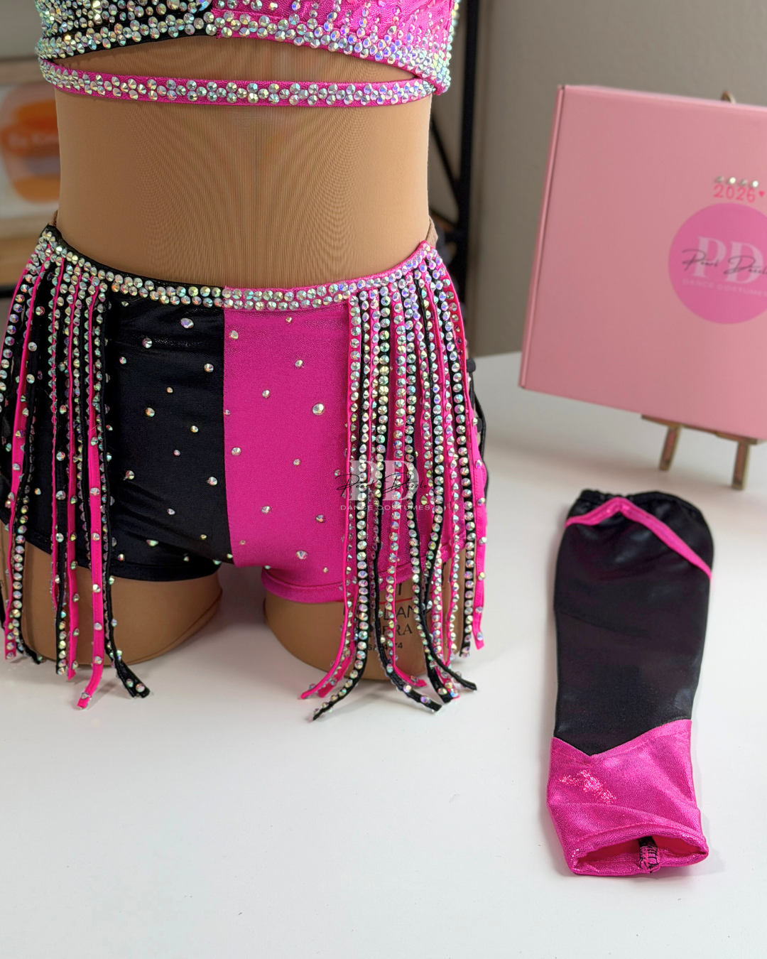 Ready to Ship – CL/CXL (9–11Y) Black & Neon Pink Split Fringe Costume