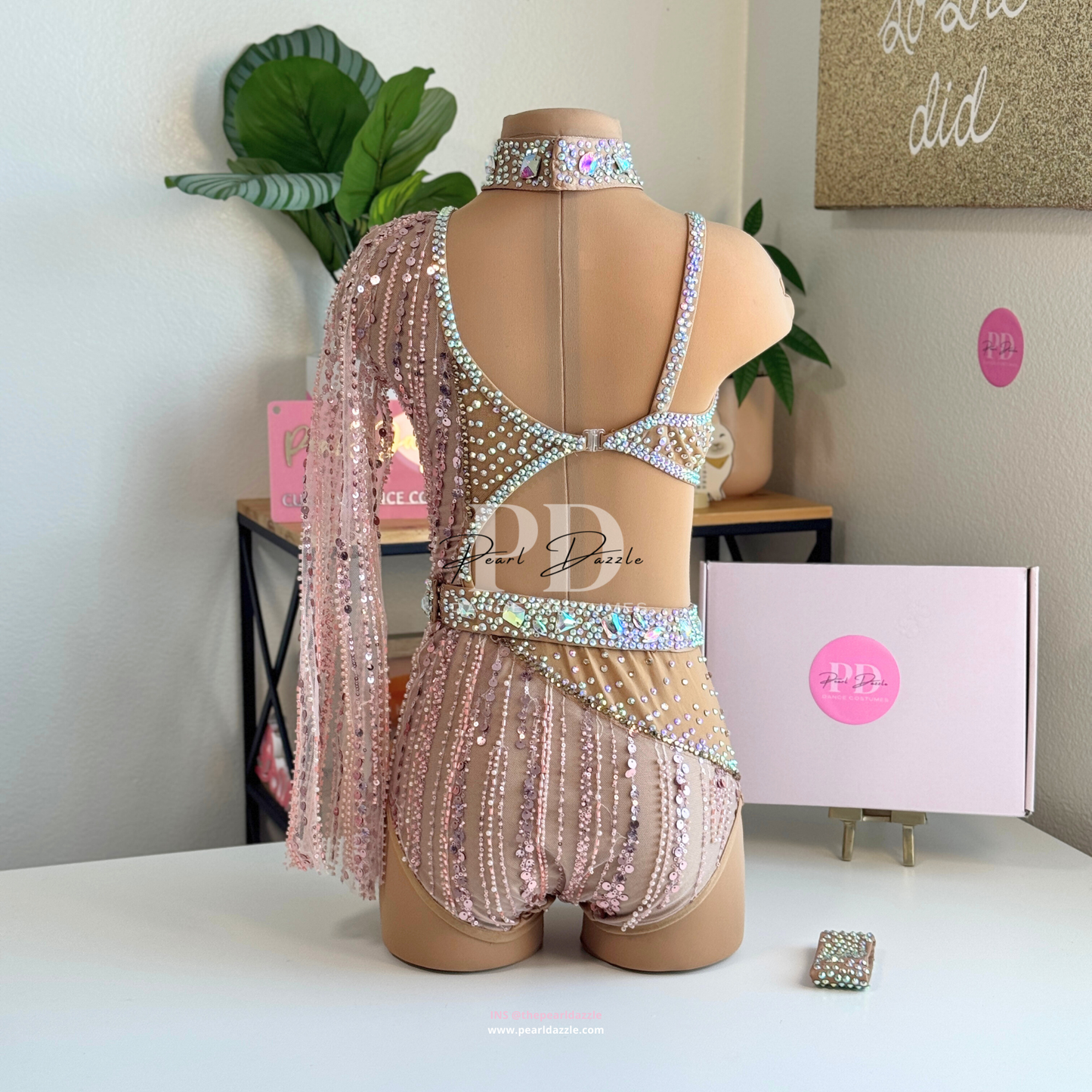 Ready to ship -CL(8-10Y)-Pink Glitter Luxurious Lyrical Jazz Dance